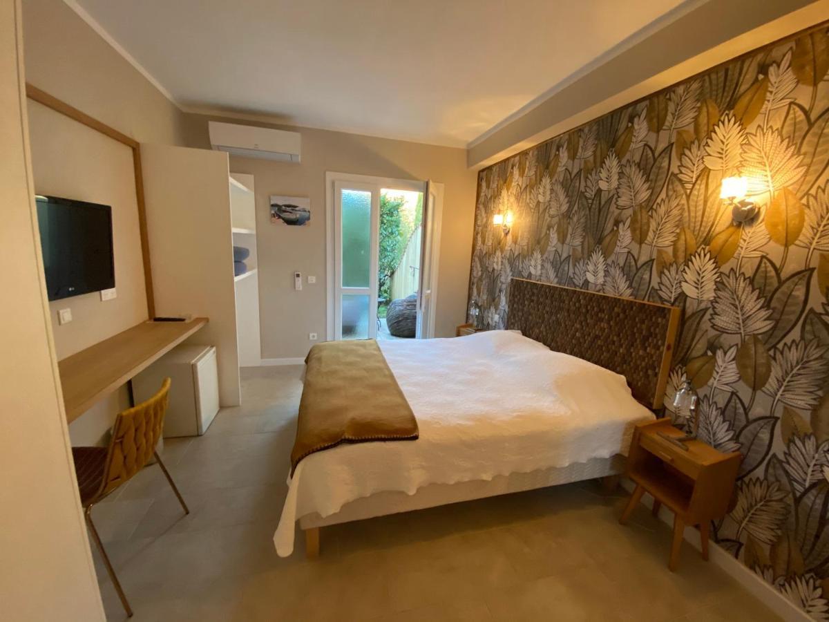 Hotel Du Pont De L'Oso Lecci Luaran gambar