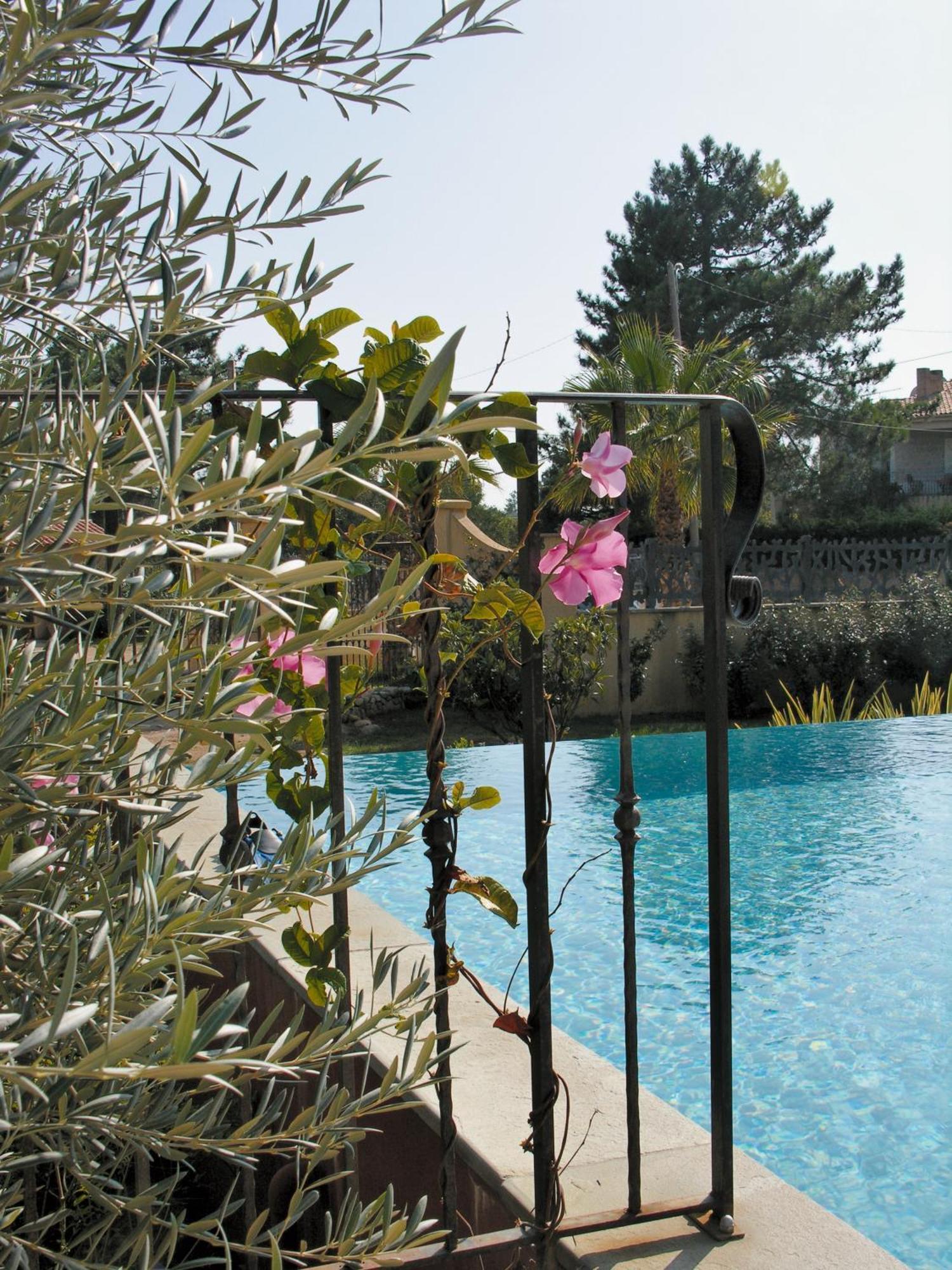 Hotel Du Pont De L'Oso Lecci Luaran gambar