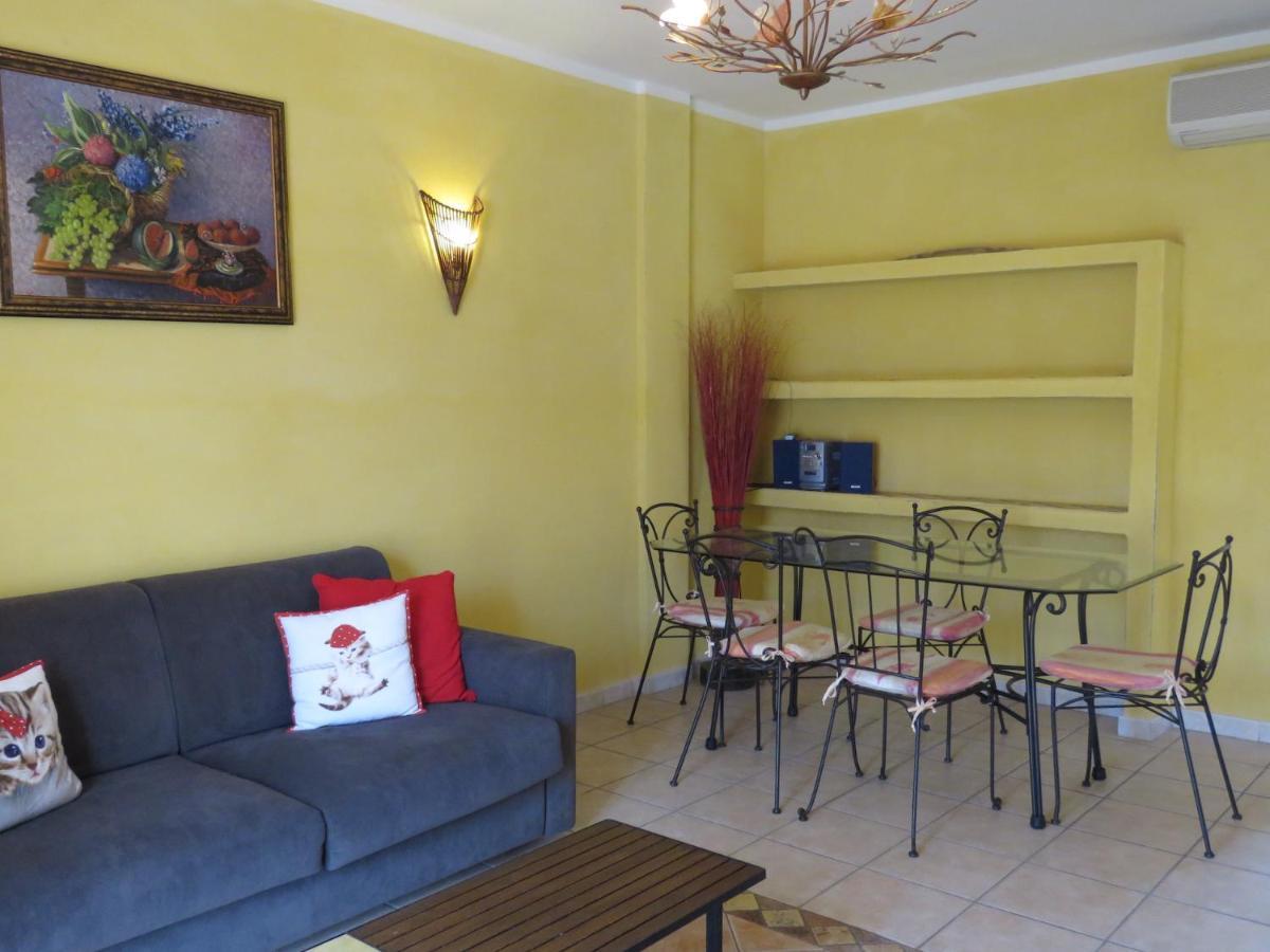 Hotel Du Pont De L'Oso Lecci Luaran gambar