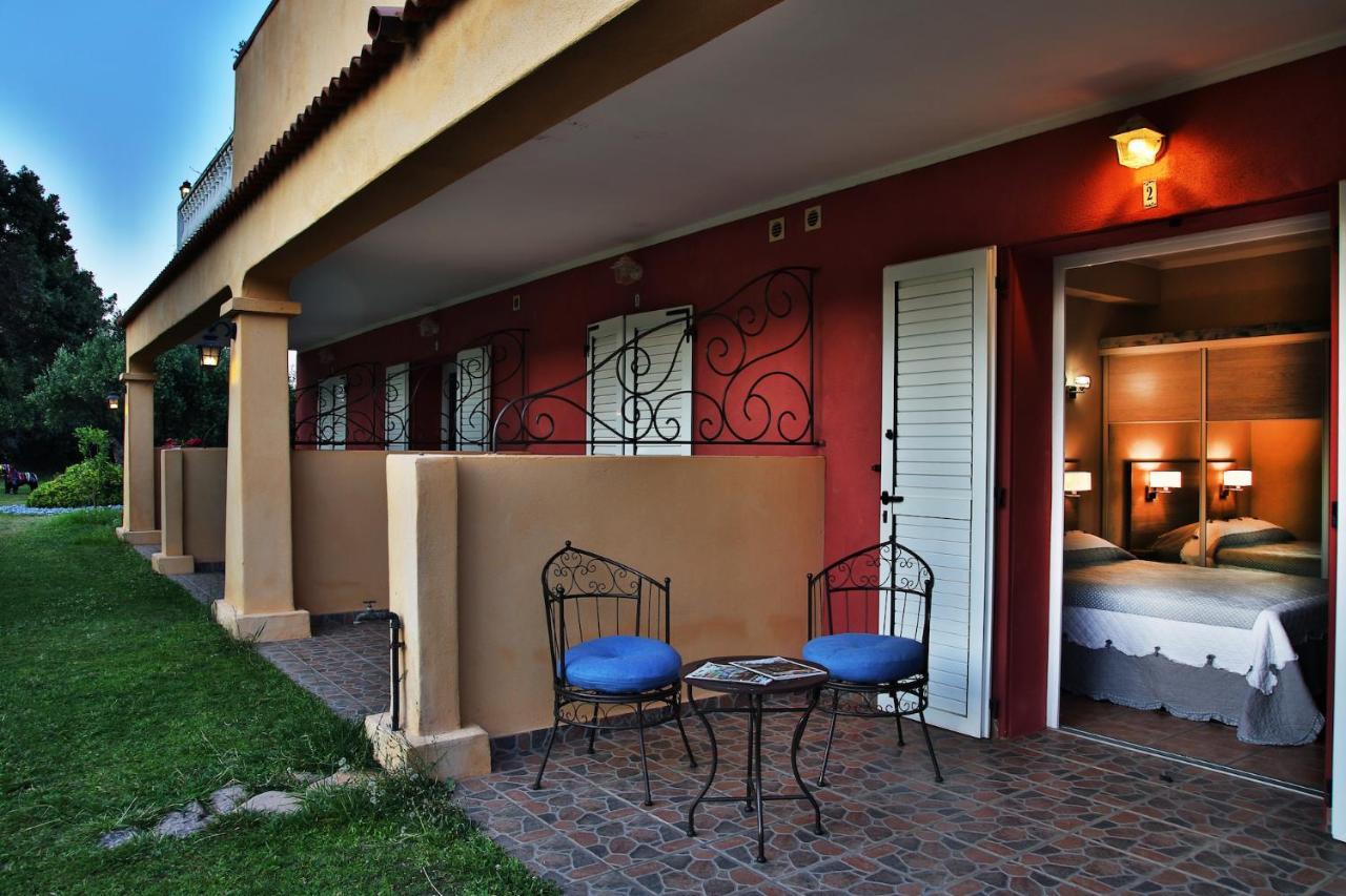 Hotel Du Pont De L'Oso Lecci Luaran gambar